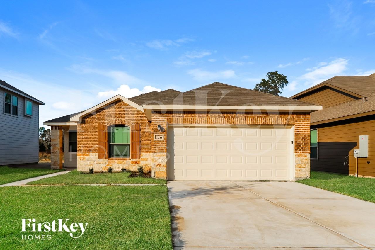 14735 Country Club Dr - Photo 2 of 15