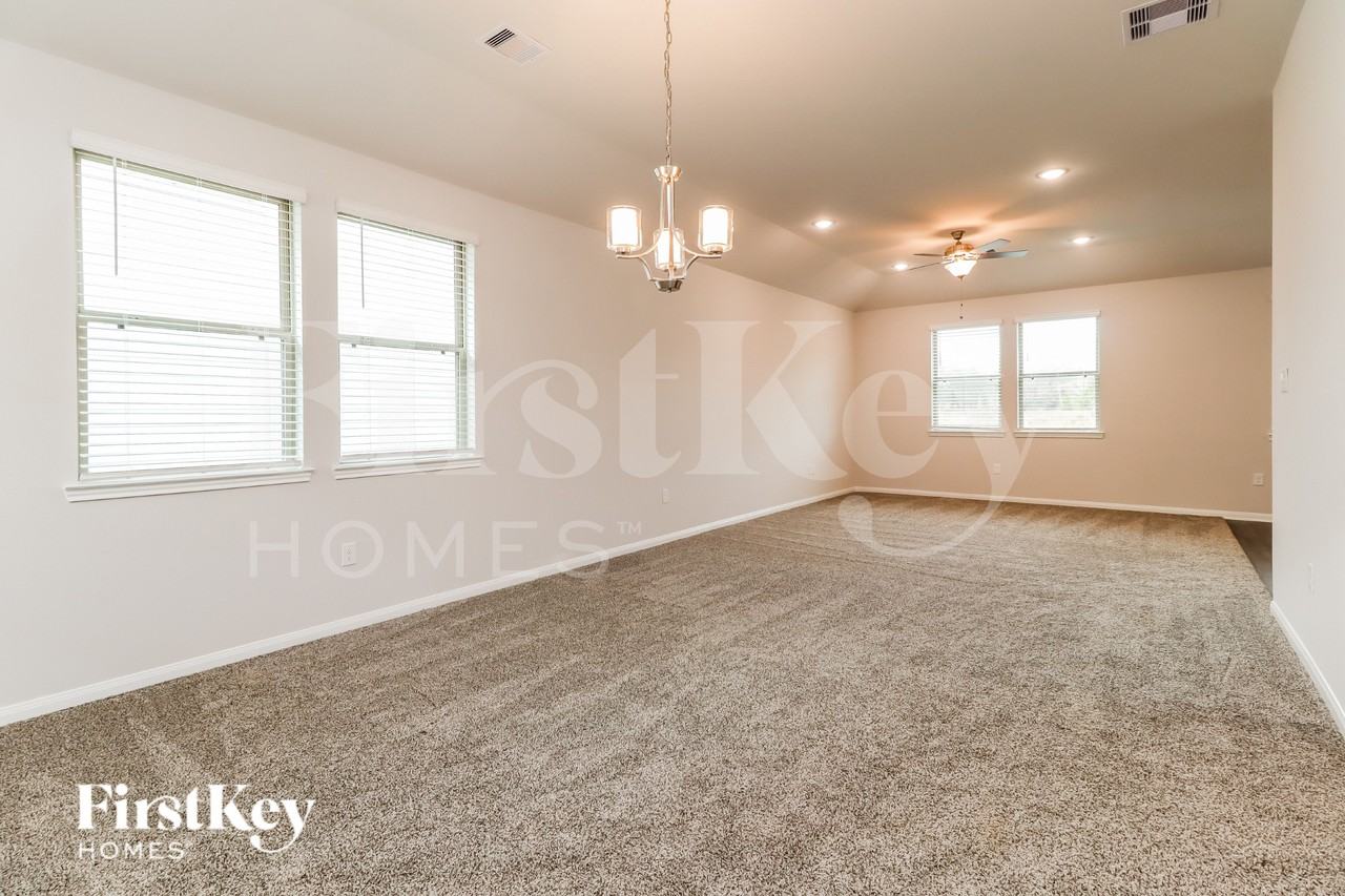 14735 Country Club Dr - Photo 6 of 15
