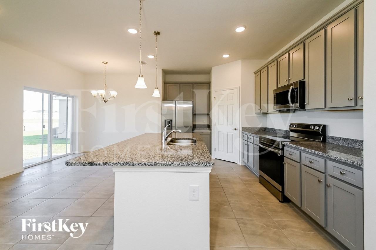 209 Windsor Reserve Dr - Photo 5 of 17