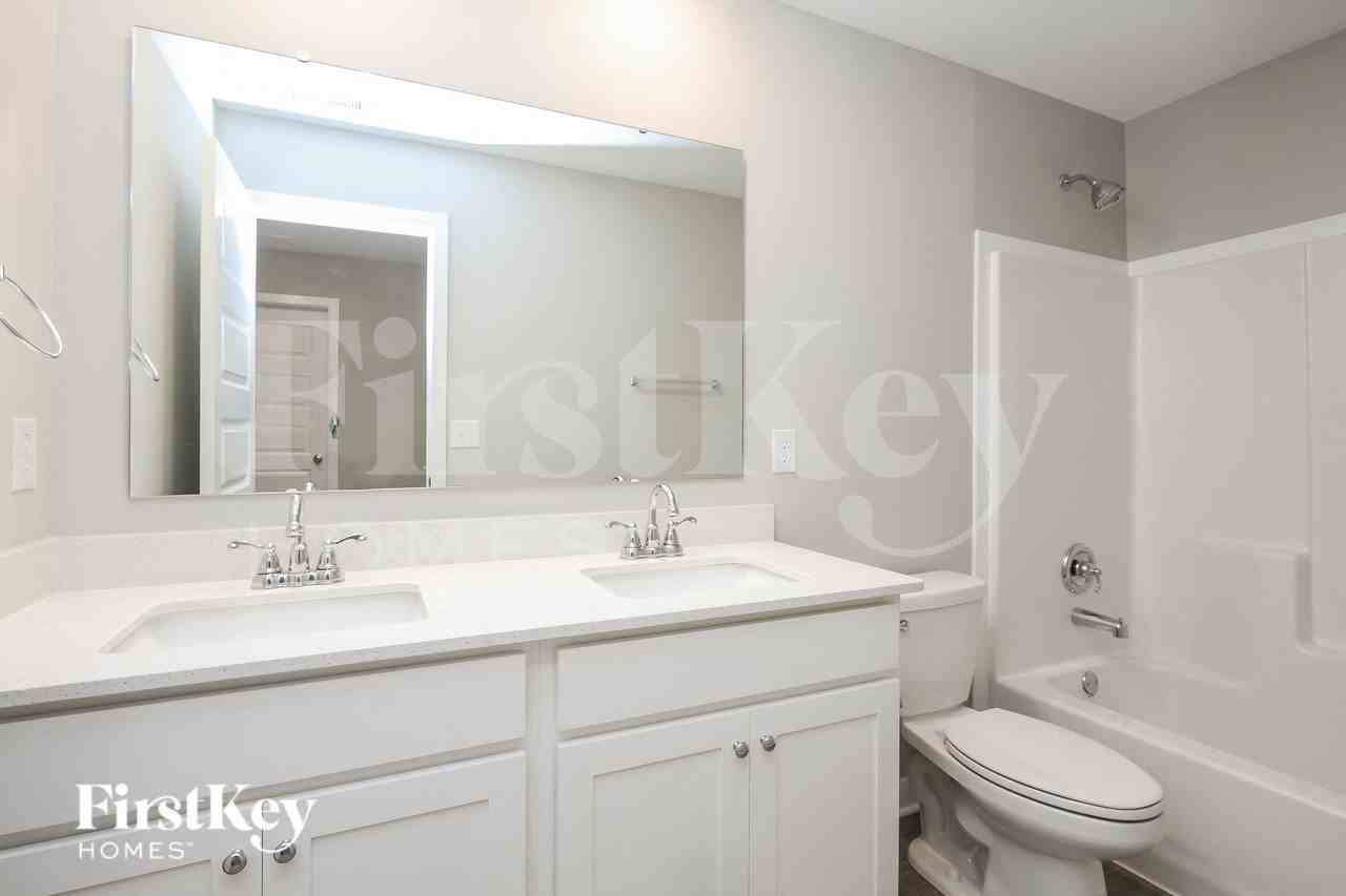 2335 S Carlota Dr - Photo 5 of 15