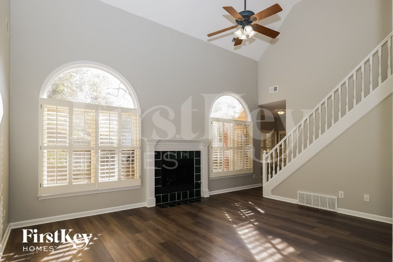 8995 Country Leaf Cv - Photo 2 of 15