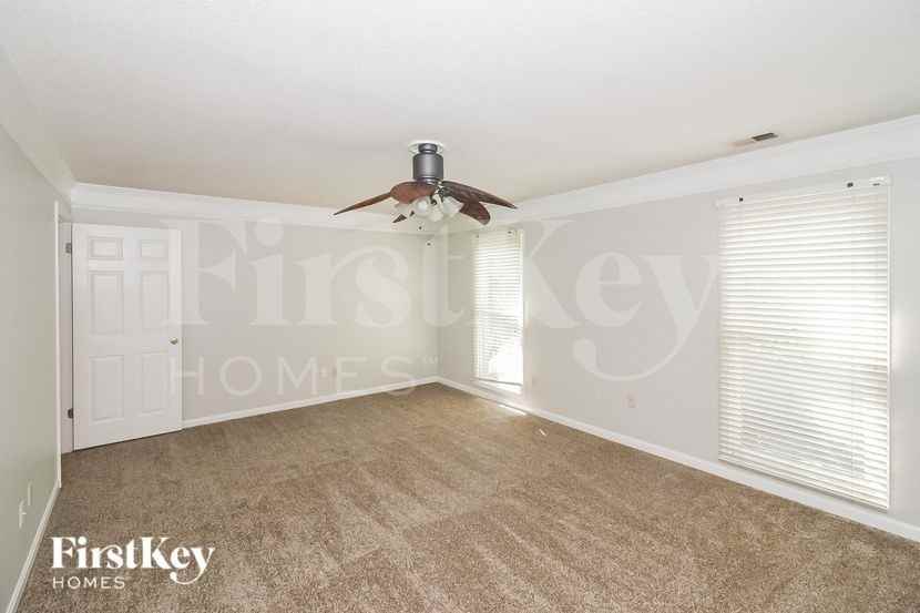 594 Featherwind Cv N - Photo 6 of 15