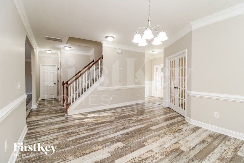 6623 Barton Creek Dr - Photo 3 of 15