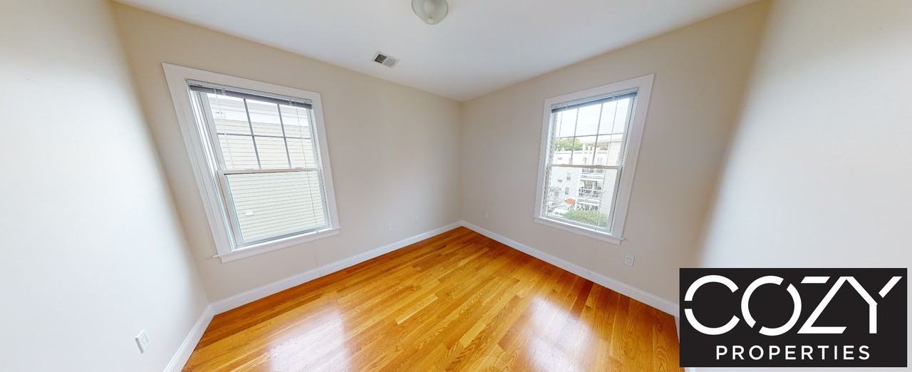 9 Marney St #3 - Photo 5 of 8