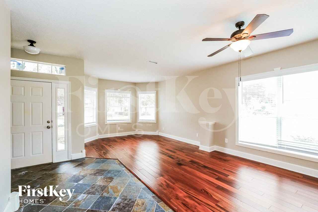 1256 Stonehedge Trail Ln - Photo 4 of 15