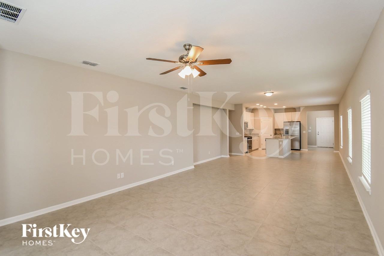 75344 Fox Cross Ave - Photo 3 of 15