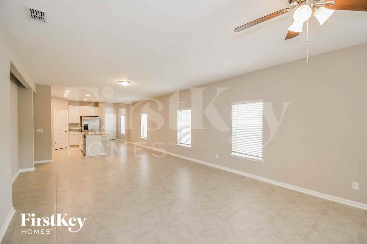 75344 Fox Cross Ave - Photo 4 of 15