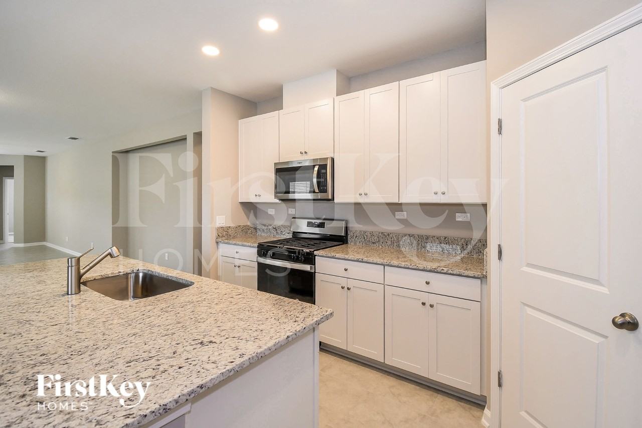 75344 Fox Cross Ave - Photo 7 of 15