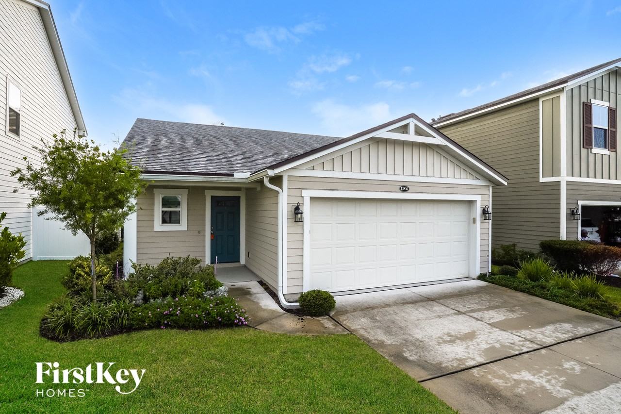 13816 Harlowton Ave - Photo 2 of 15