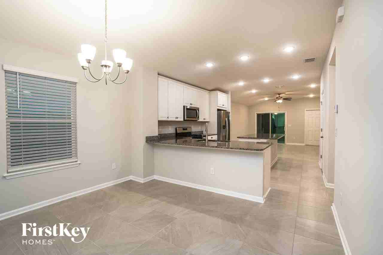 13816 Harlowton Ave - Photo 5 of 15