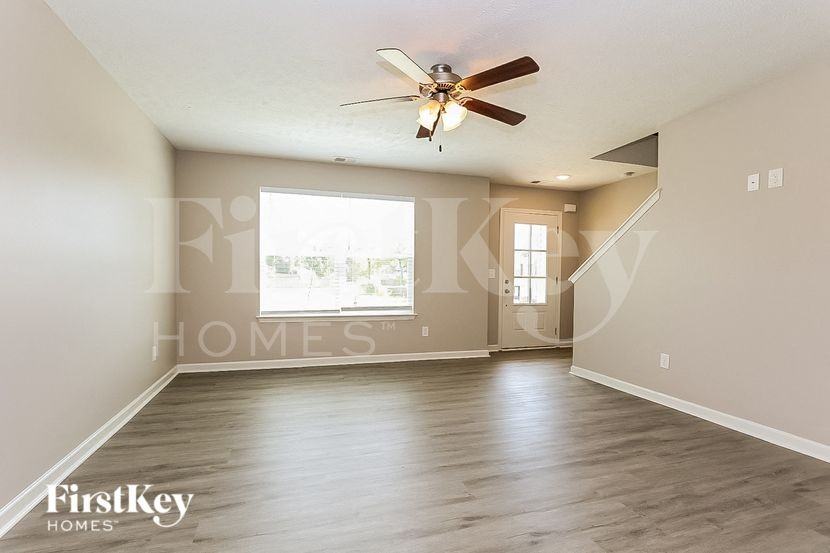 307 Amit St - Photo 2 of 15