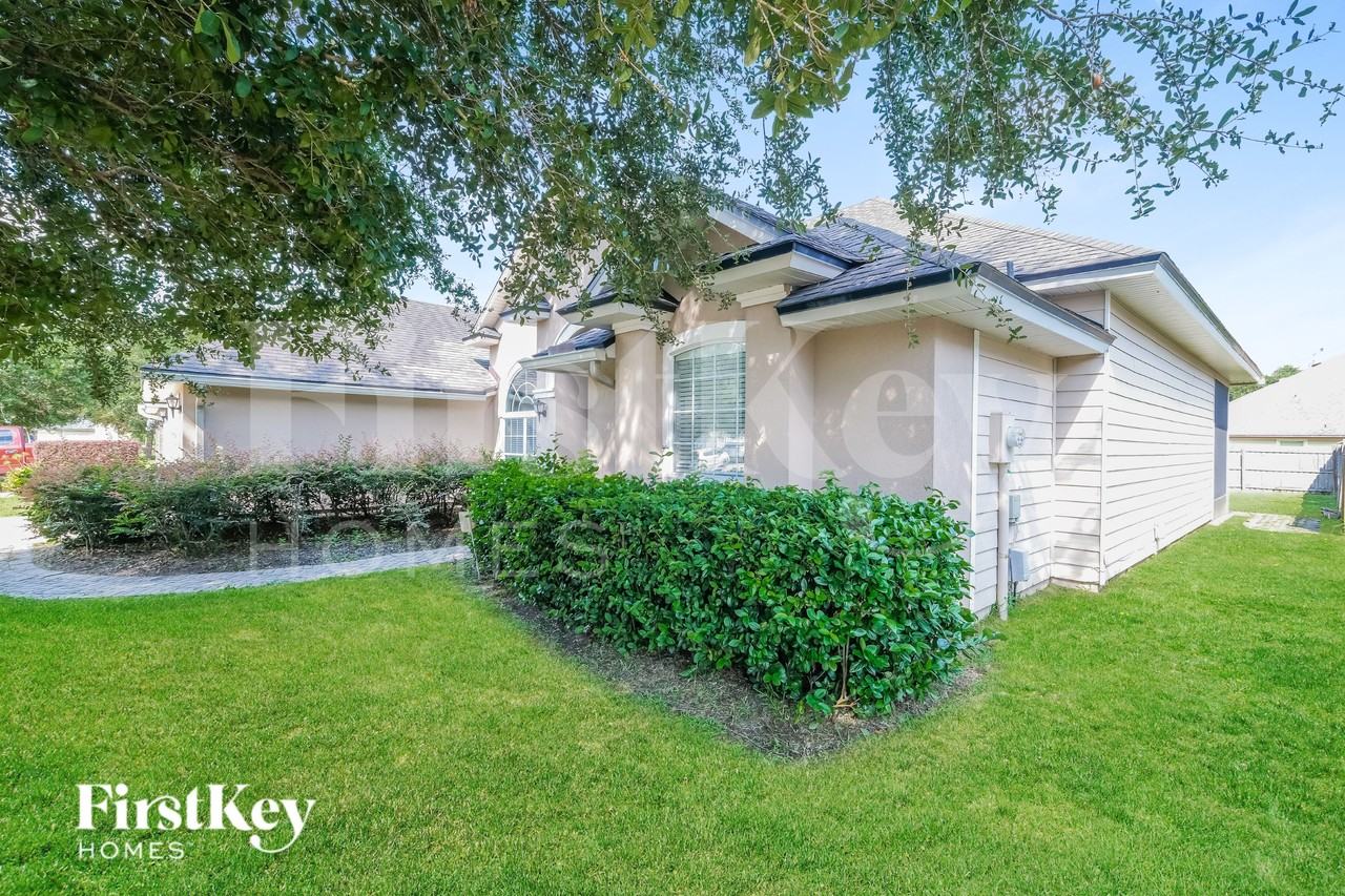 3532 Silver Bluff Blvd - Photo 2 of 15