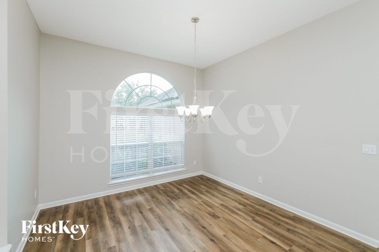 3532 Silver Bluff Blvd - Photo 4 of 15