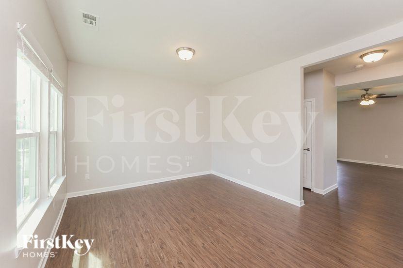 102 Shanache Dr - Photo 5 of 15