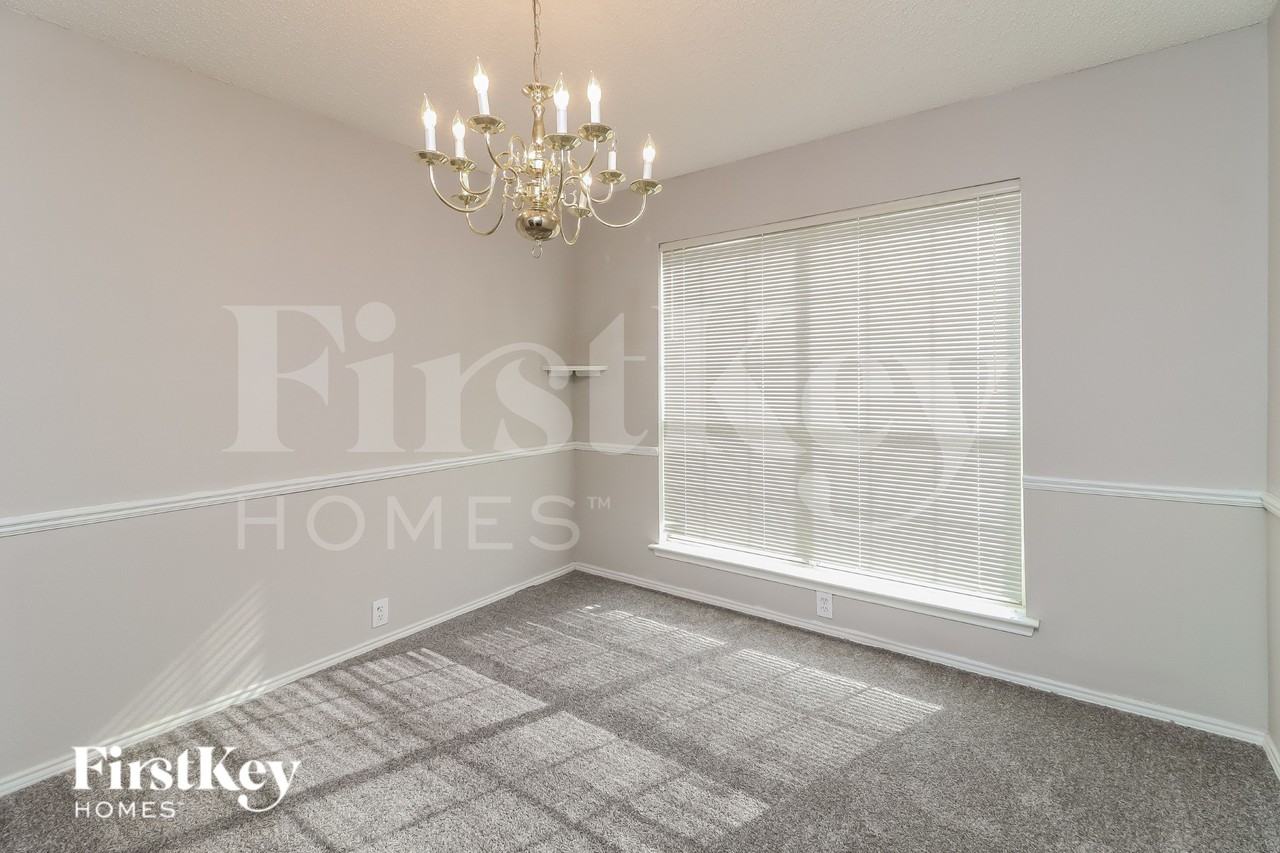 8508 Ohara Ln - Photo 5 of 15