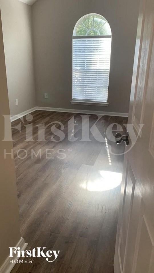 902 Rock Springs Dr - Photo 7 of 12