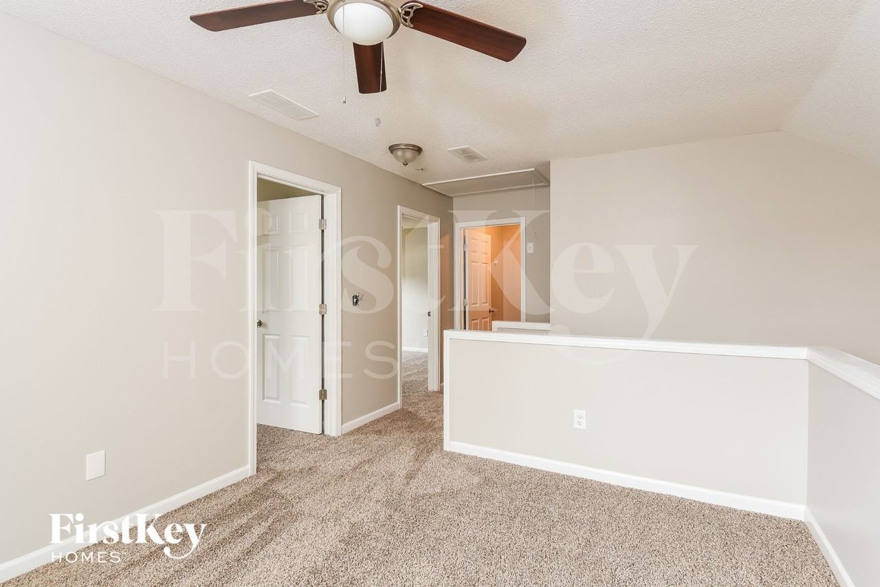 1743 Taynton Cir Nw - Photo 7 of 15