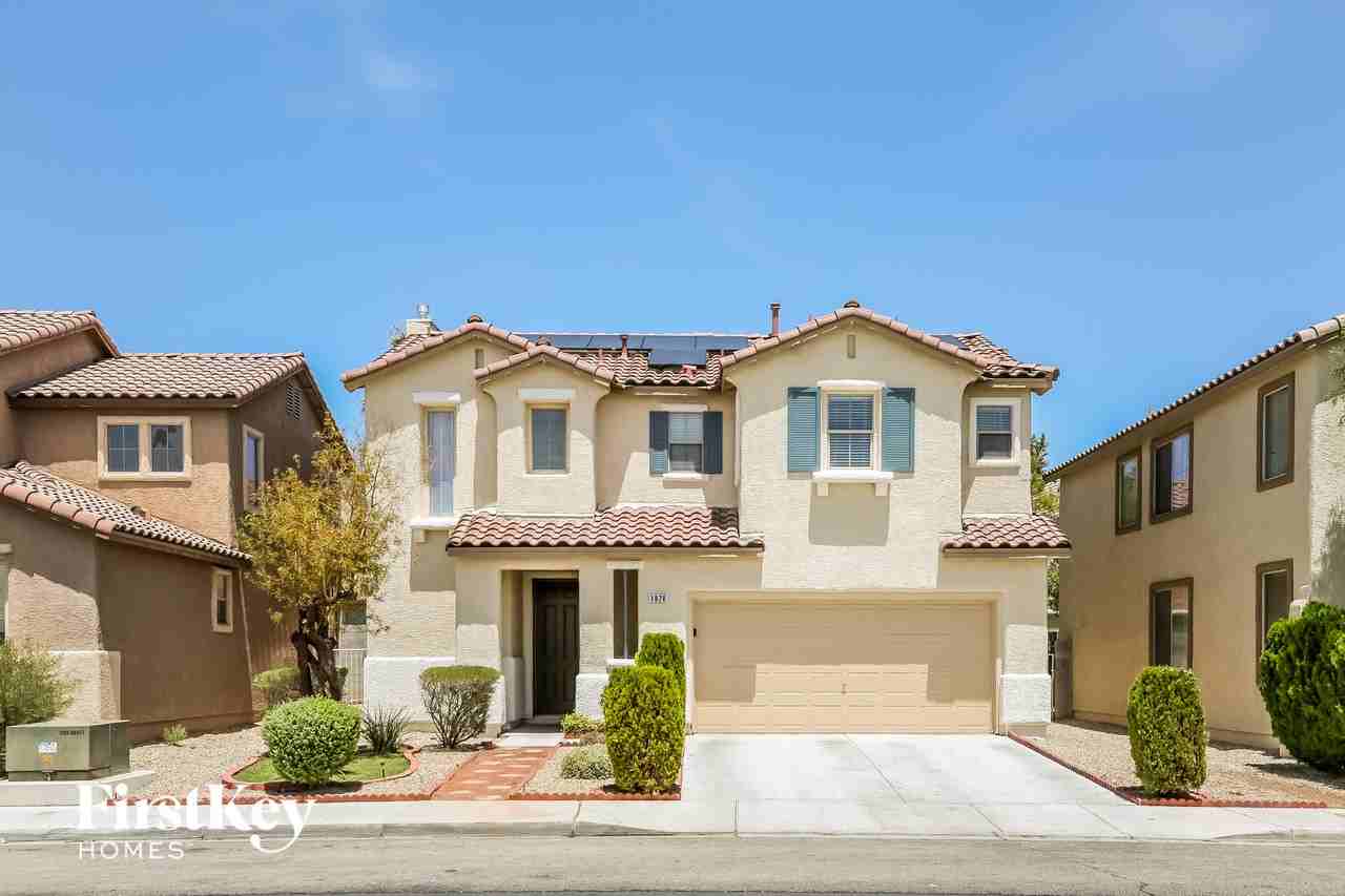 1828 W Hammer Ln - Photo 2 of 15