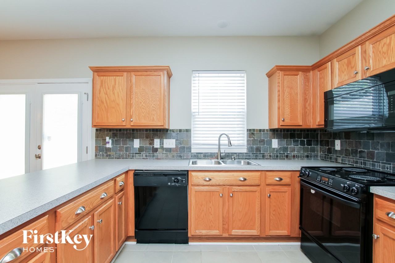 13612 Swinton Rd - Photo 6 of 15