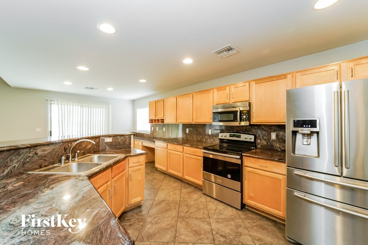 8202 S Placita Gijon - Photo 5 of 15