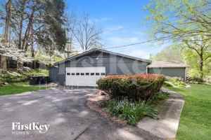 featured image of 640 Valley Brook Ln