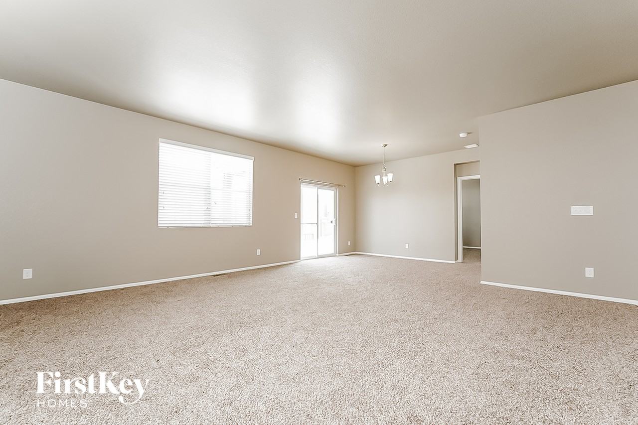 6464 N Ensenada Ct - Photo 3 of 13