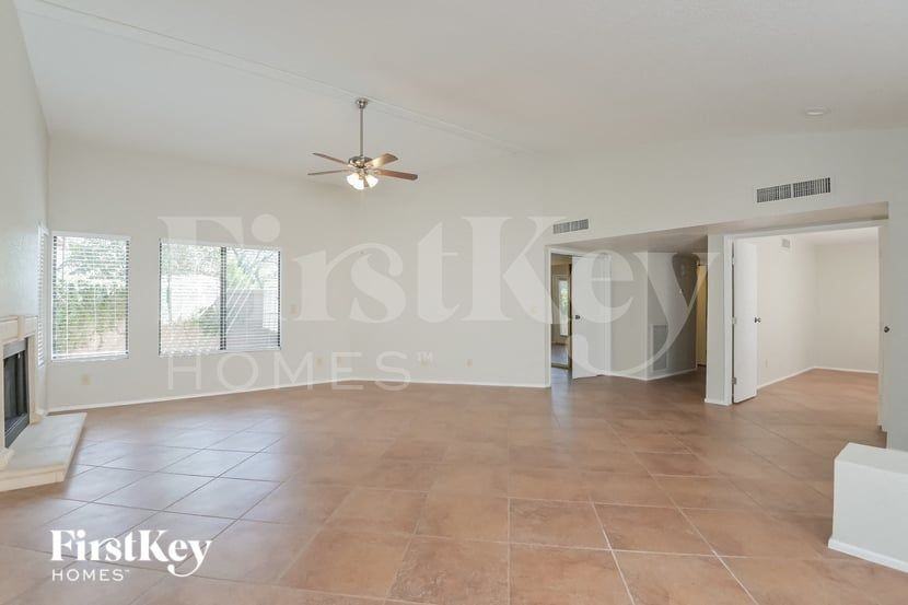 3240 N Hill Farm Dr - Photo 4 of 15