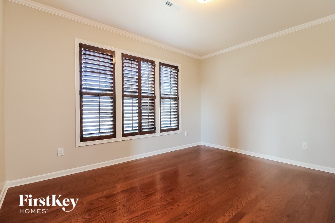 69 Plum Ln - Photo 3 of 14