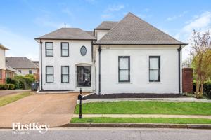 featured image of 8485 Farley Ave