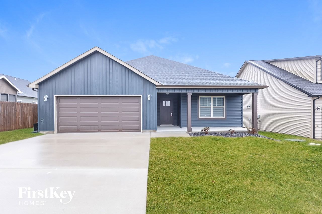 1199 Eagles Nest Ln - Photo 2 of 15