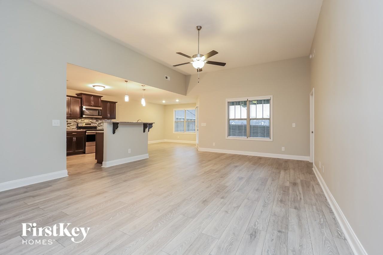 1199 Eagles Nest Ln - Photo 3 of 15