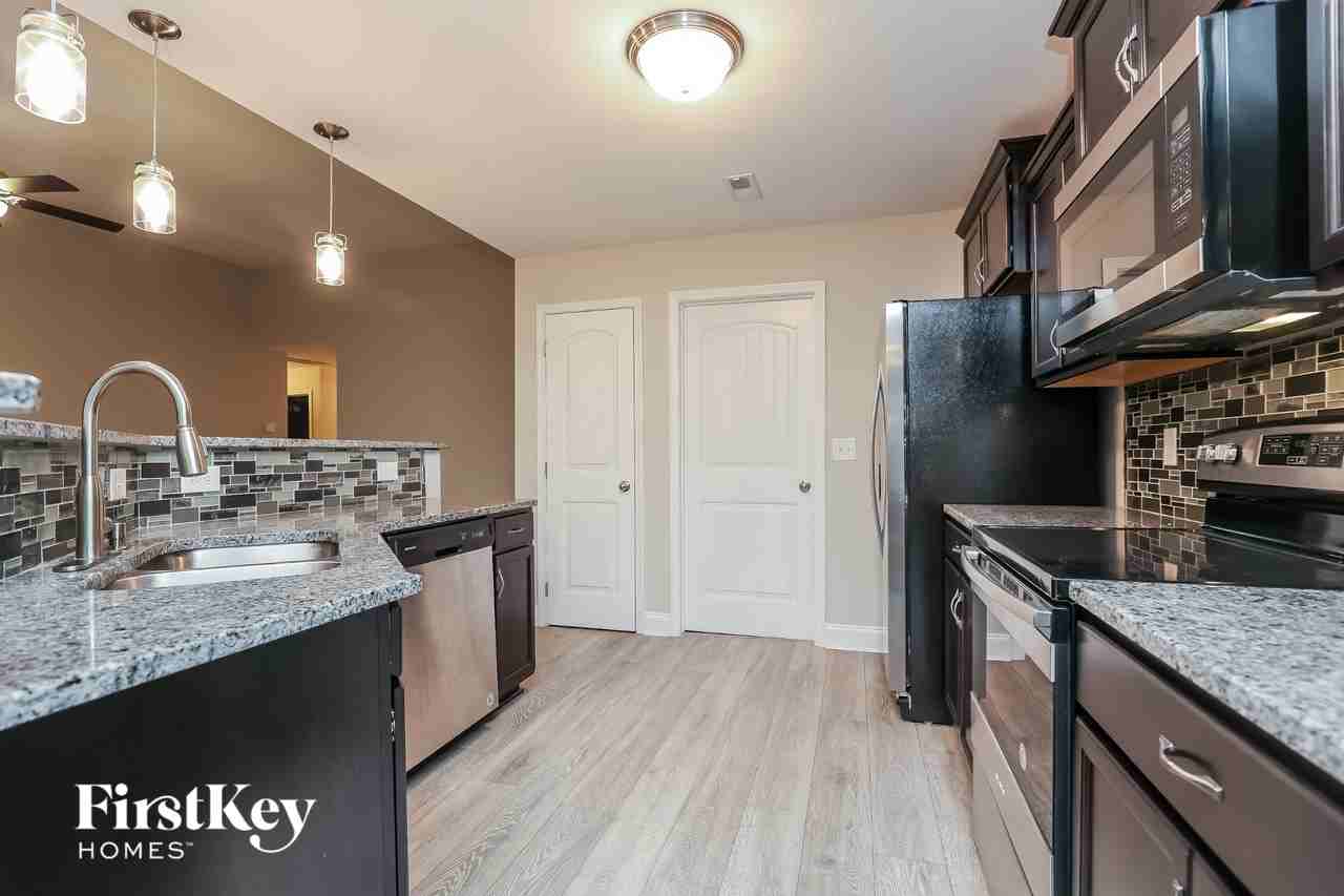 1199 Eagles Nest Ln - Photo 6 of 15