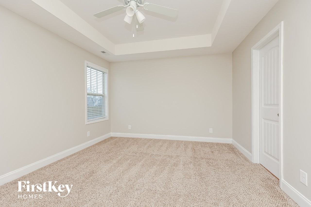 1199 Eagles Nest Ln - Photo 7 of 15