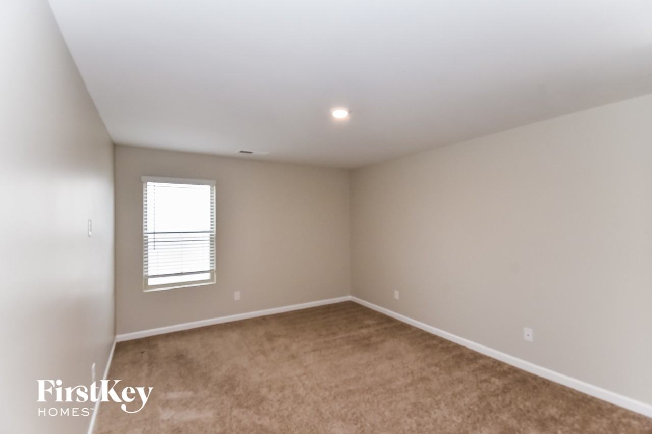 3006 Chris Cir - Photo 3 of 12