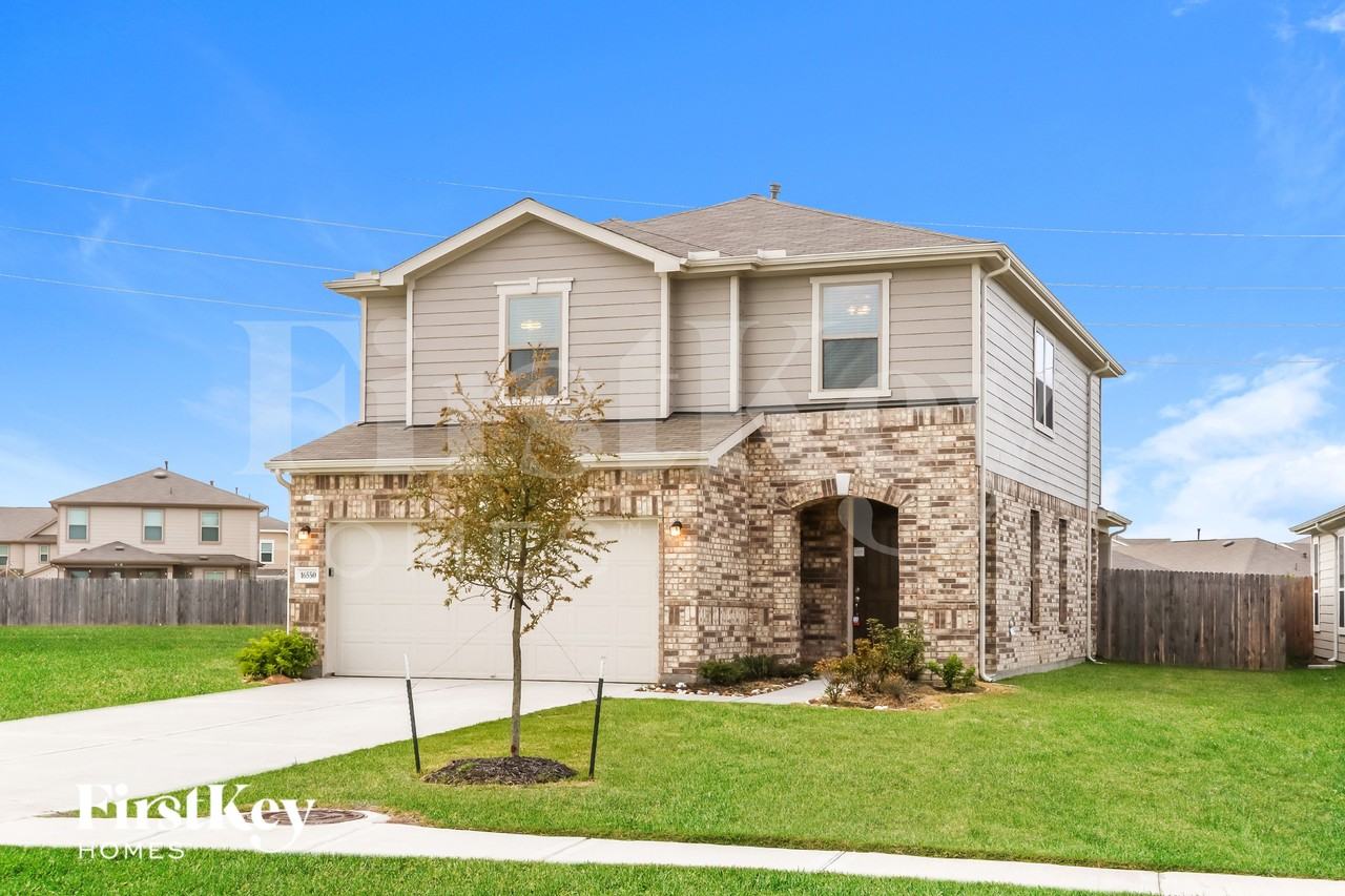 16550 Bouldgreen St - Photo 2 of 15