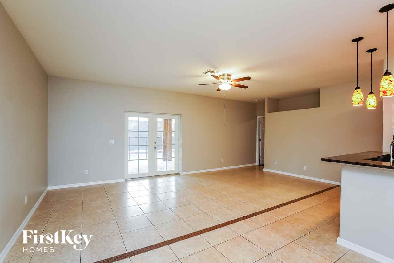 806 Anza Ave - Photo 4 of 15