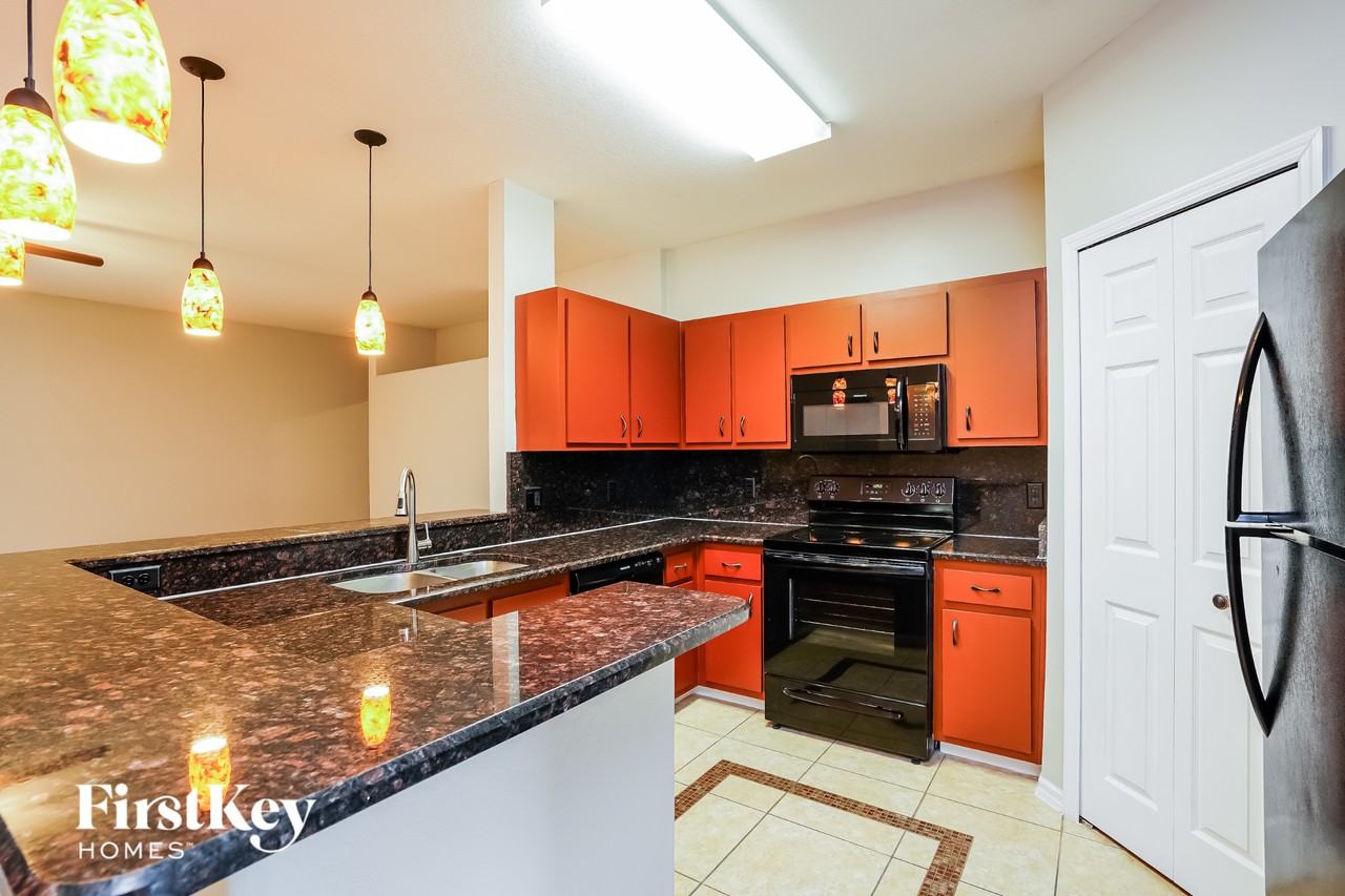 806 Anza Ave - Photo 5 of 15