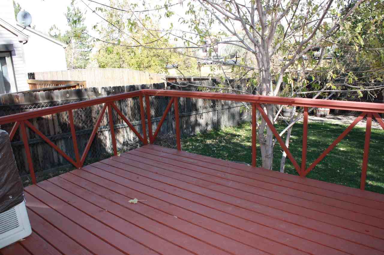 466 Entrada Dr - Photo 3 of 15