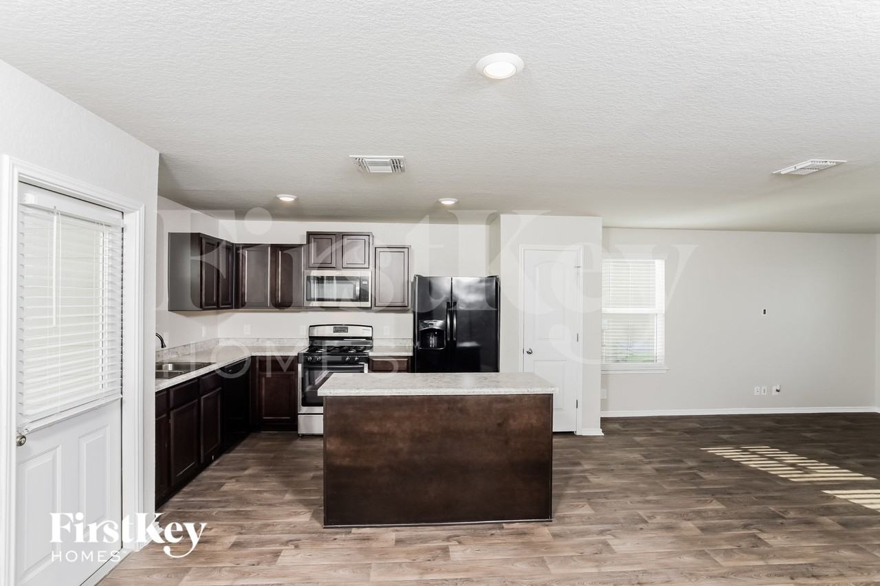 13923 Morgan Ter - Photo 6 of 15