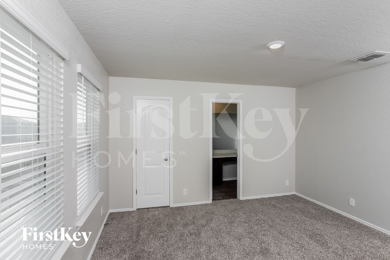 13923 Morgan Ter - Photo 7 of 15