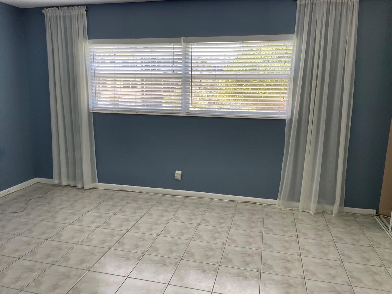 4421 Nw 16th St #G211 - Photo 4 of 11