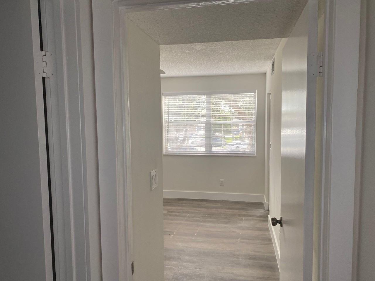 11266 Sw 12th St - Photo 7 of 19