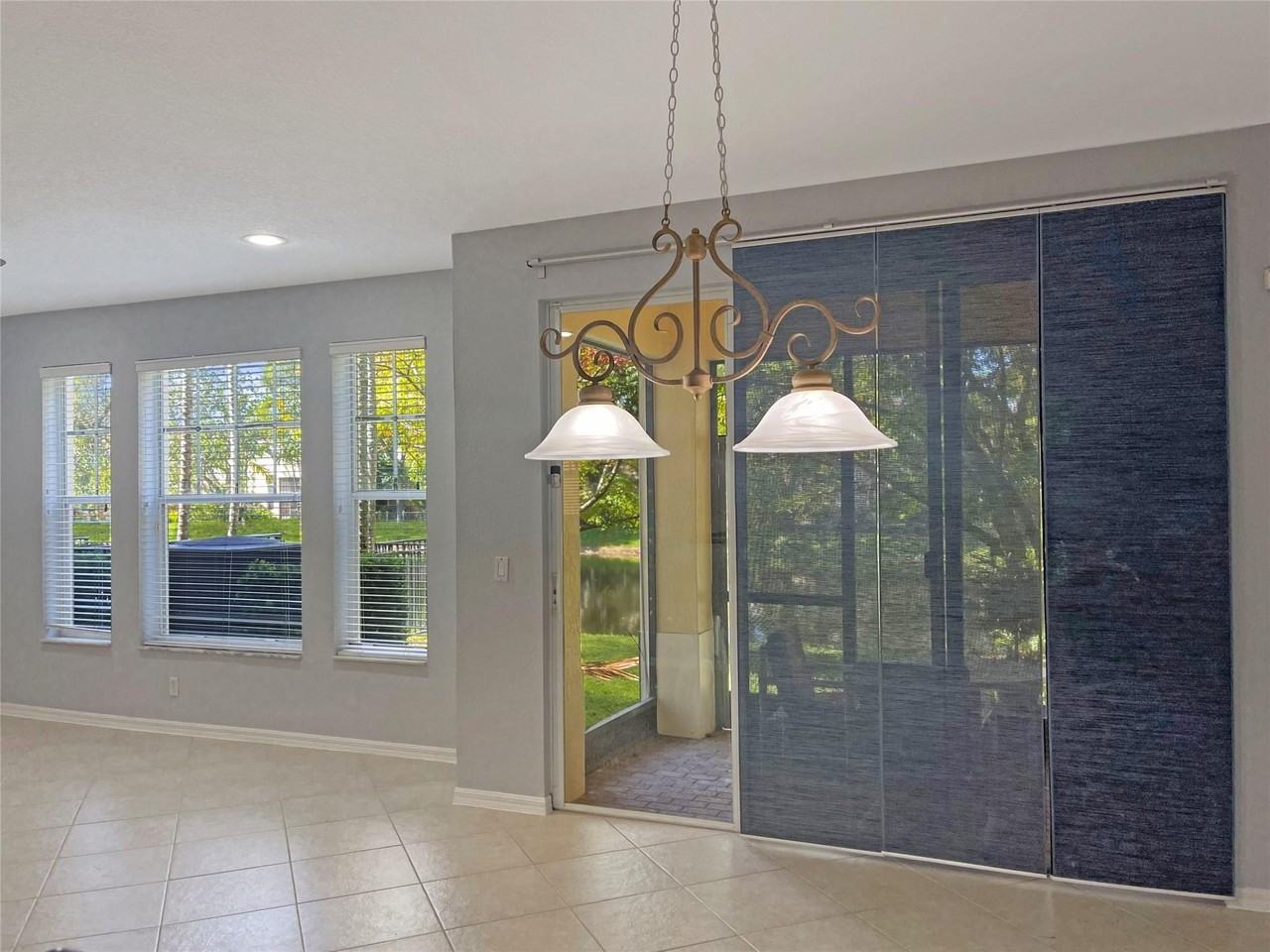 5780 Nw 120th Ave - Photo 5 of 36