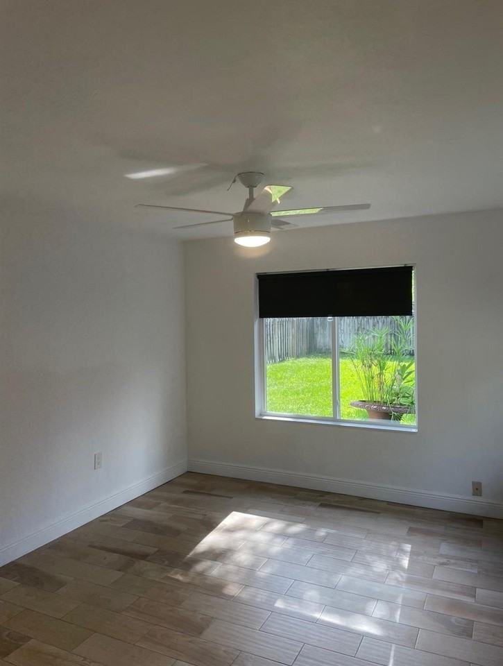 1436 Ne 2nd Ave Unit 2 - Photo 5 of 37