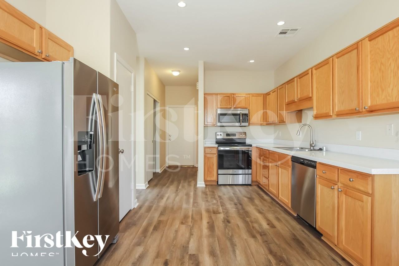 22022 N 29th Dr - Photo 6 of 15