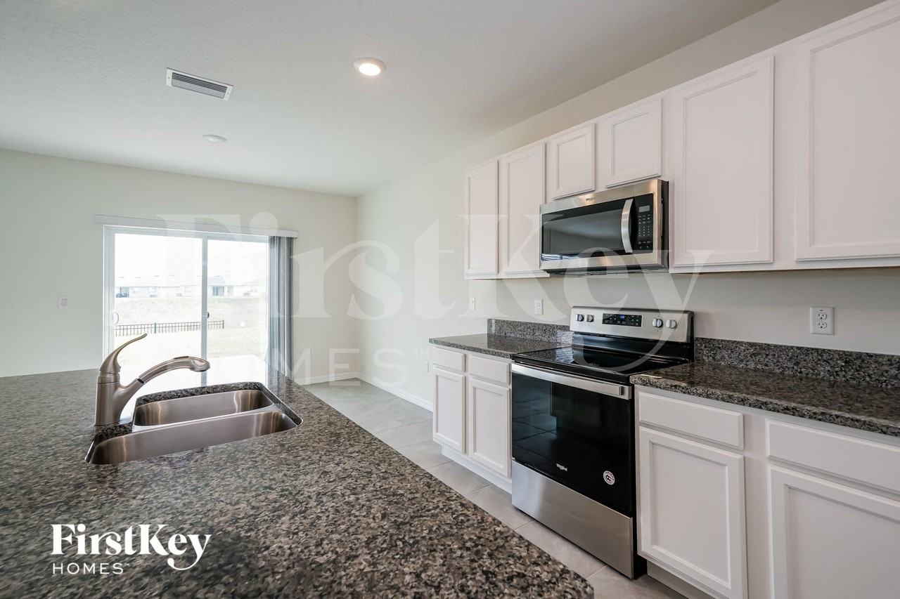 2720 Grandbury Grove Rd - Photo 5 of 15