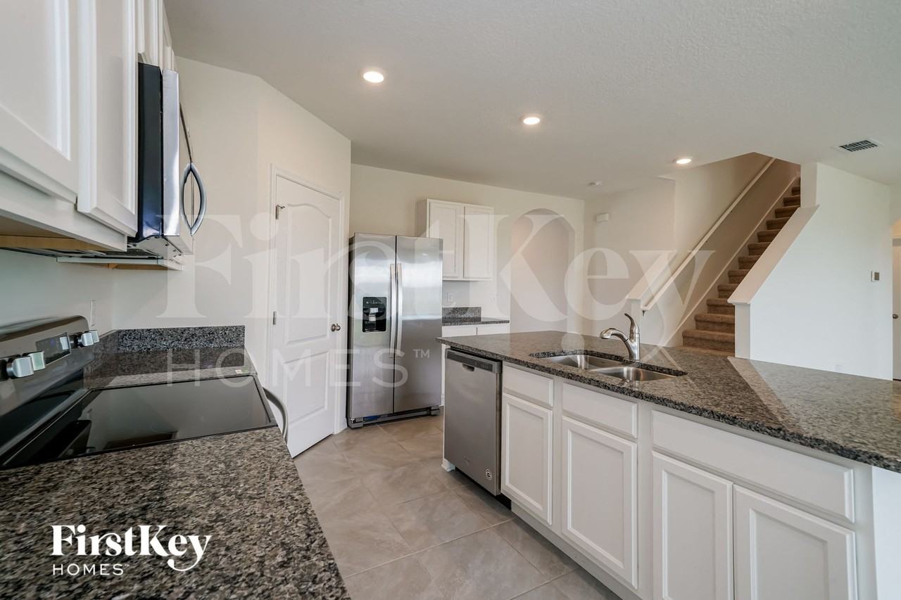 2720 Grandbury Grove Rd - Photo 6 of 15