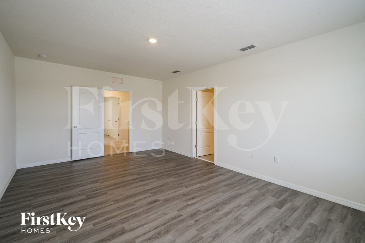 2720 Grandbury Grove Rd - Photo 7 of 15