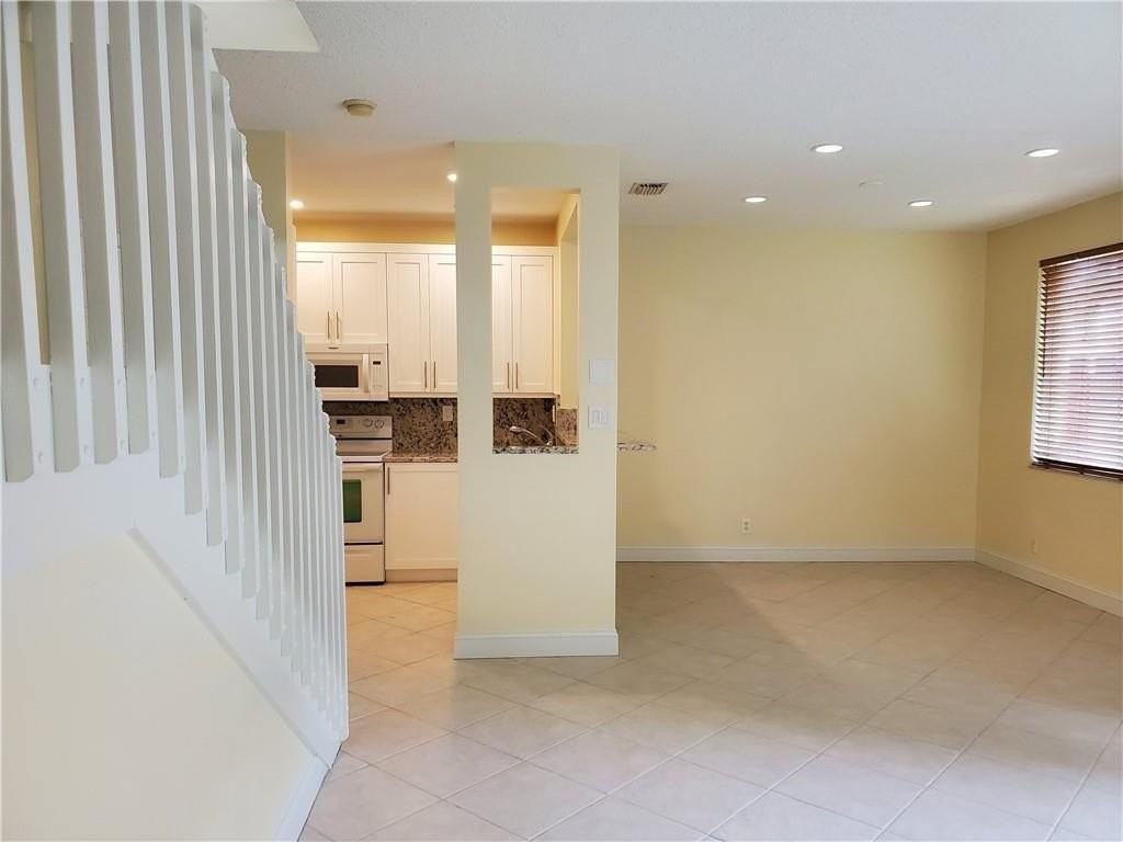 3569 Santa Fe Pl - Photo 2 of 20