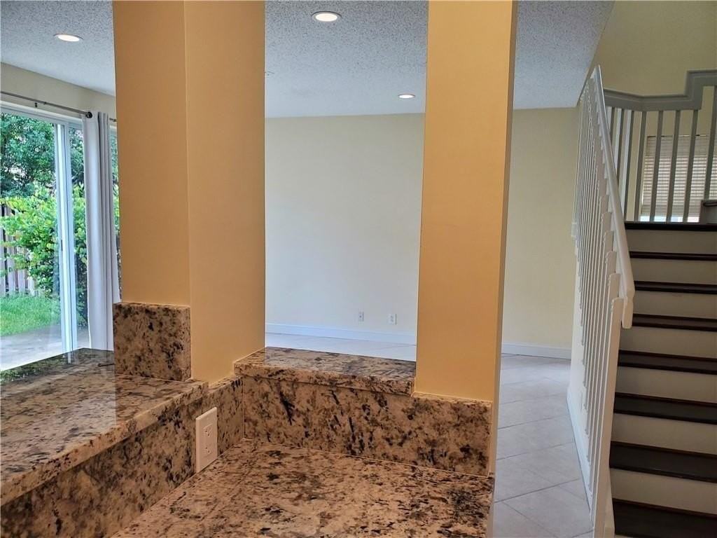 3569 Santa Fe Pl - Photo 6 of 20